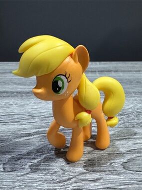 My Little Pony | Apple Jack (2017) - 4” Collectible Toy Pony
